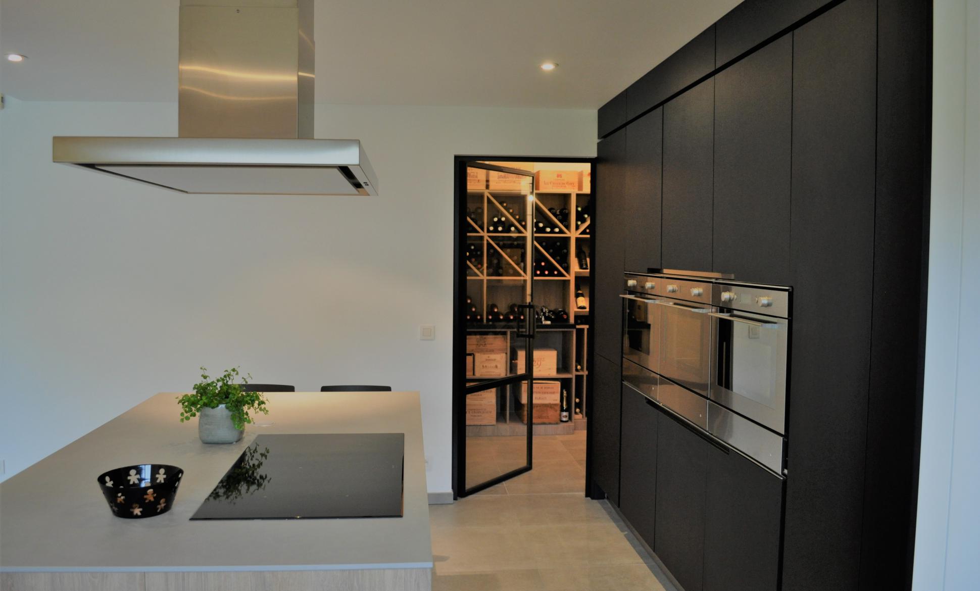 High level kitchen & wine vault